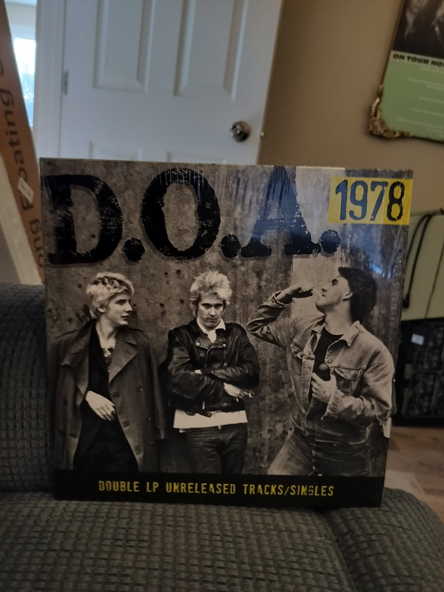 djpbe's tweet image. D.O.A. - 1978

Got to hang out with Kuba who was D.O.A's bass player in the late nineties last Saturday.

#punk #punkrock #demos #compilation #vancouverpunk