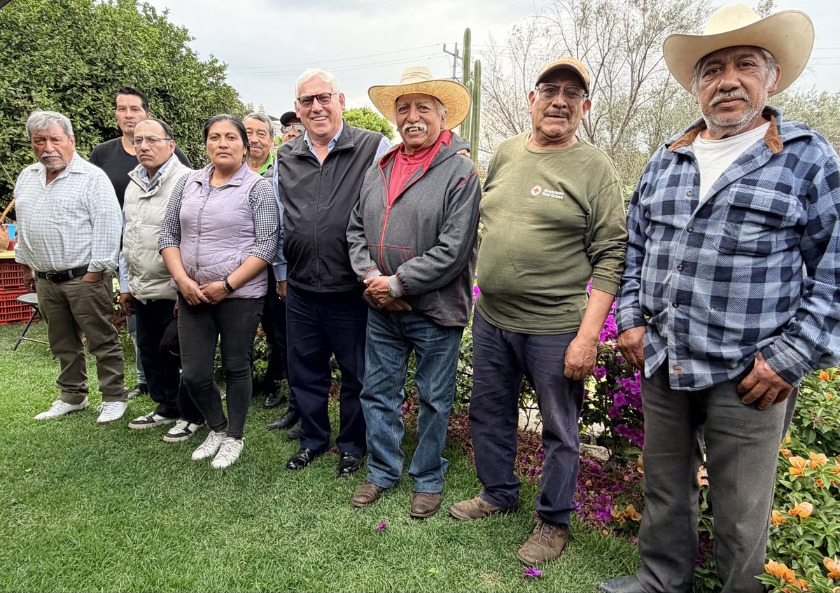 vmva1950's tweet photo. Me dio mucho gusto reunirme con mis amigos nopaleros de #MilpaAlta con quienes exploramos proyectos  de secuestro de carbono y valor agregado de la cadena productiva. Tenemos todo para avanzar hacia una agricultura regenerativa. https://t.co/H338ImMQuH