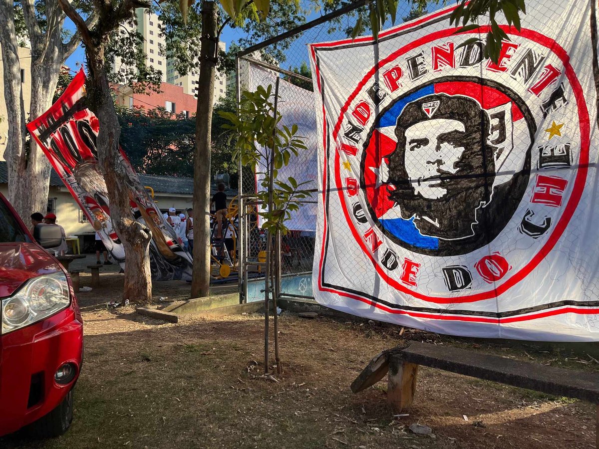 Antifa_Ultras tweet media