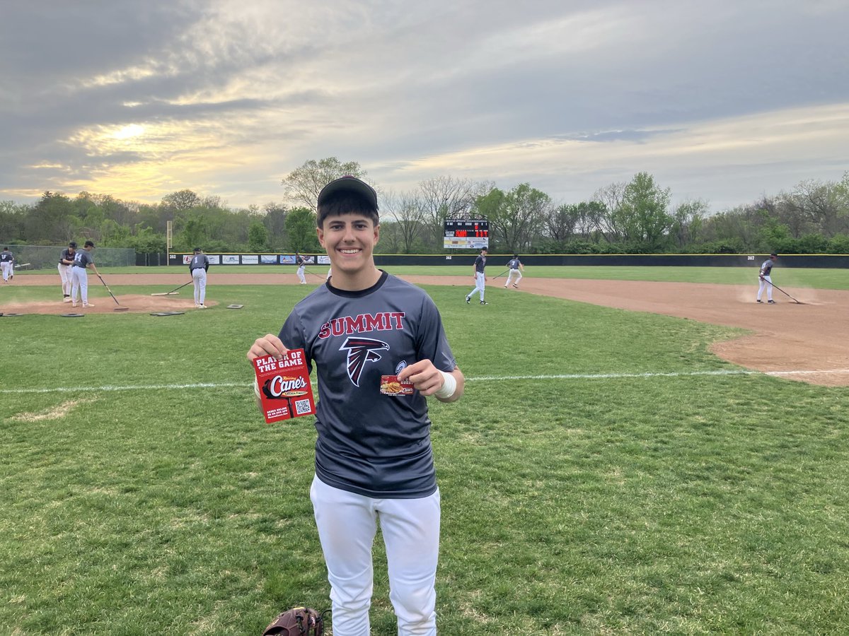 9summithardball's tweet photo. Ben Meskovic is our Raising Canes POW! Ben caught 25 innings this wk only allowing 1 SB &amp; throwing out 3! His ability to control the run game allowed our defense to turn 12 dbl plays. Ben also led the team in RBI (4) and had 5h. His leadership as a captain was also strongly felt! https://t.co/9vOVik3jwY