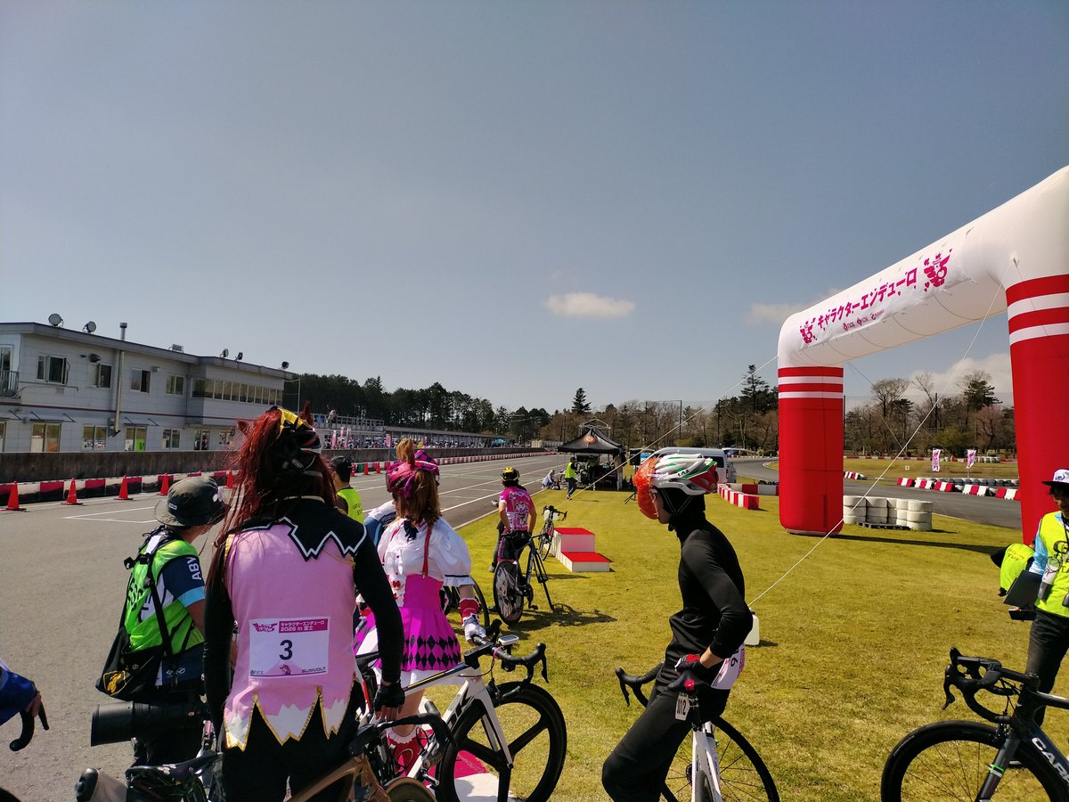 しゃいん tweet media