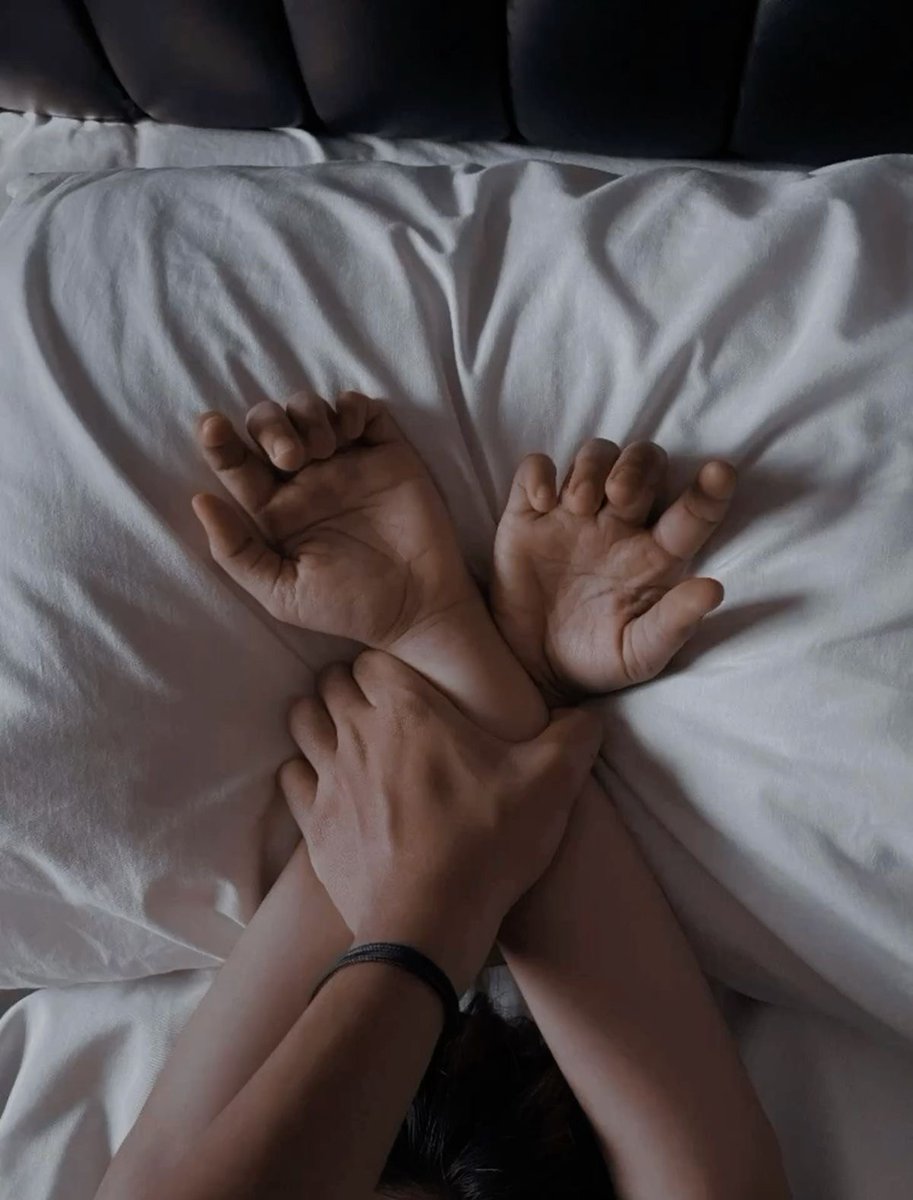 Lendo Sáficos tweet media