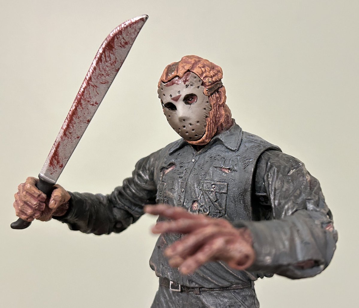 evilekim33's tweet image. Here’s some pics of the Jason Goes to Hell Mezco figure! This is an oldie that I’ve had a hard time getting a good deal on. Here he is with the MM &amp;amp; custom mask. I’ll love having these accessories once NECA releases their version😮 #FridayThe13th @JasonUniverse13 @F13thFranchise
