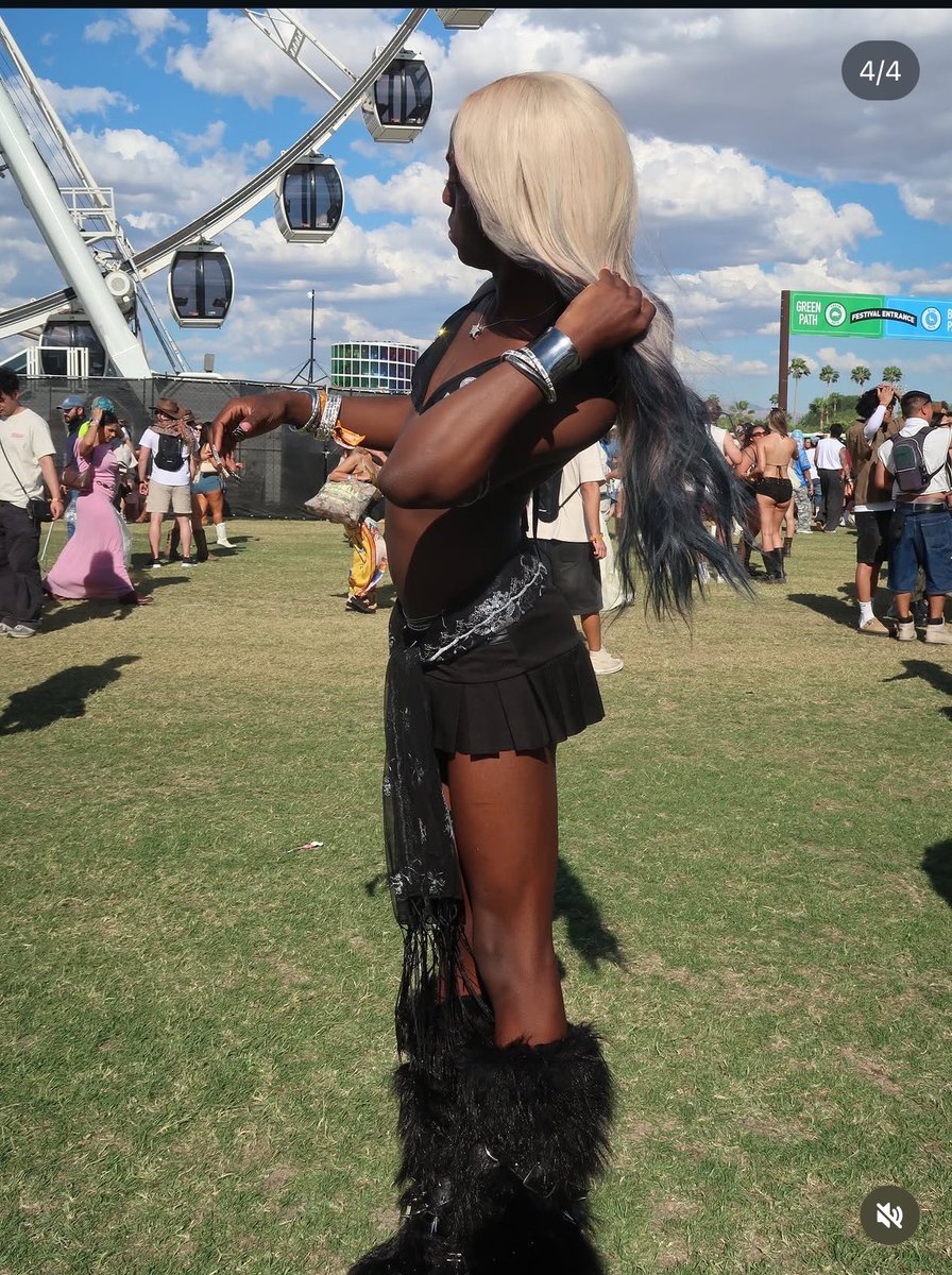 Christeyeuh tweet media