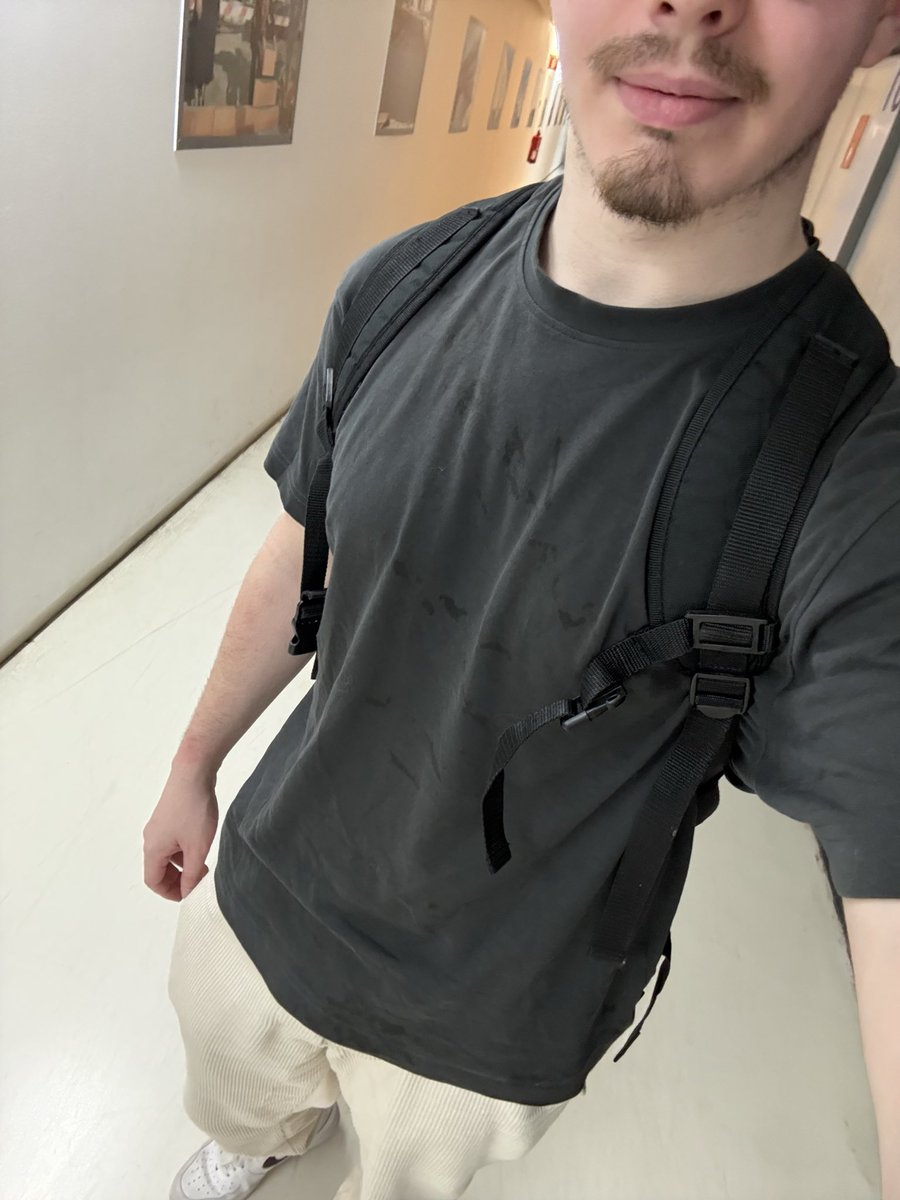 Heisenburger tweet media