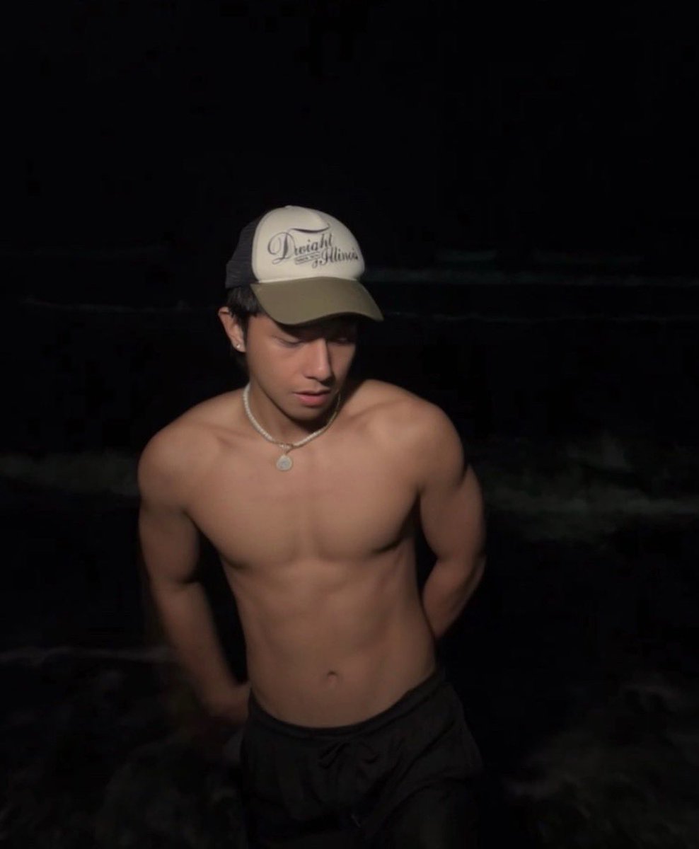 dailyhotdudes's tweet photo. James Lucero
💪 https://t.co/e1B7zSgqqH