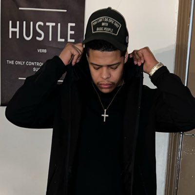 lonesomee___'s tweet photo. #NewProfilePic https://t.co/2CKnnX5w91