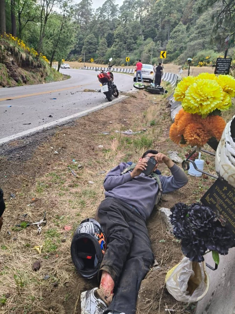 Mor_en_lucha's tweet image. #ULTIMAHORA #Biker Seguimos constantes y sonantes. Ahora fue sobre carr federal México-Cuernavaca pasando Tres Marías. Como vemos, ya es una constante de mayoría de #Bikers Una plaga que lacera nuestra sociedad. Por fortuna no hay daños ni lesiones a terceros. #Huitzilac #Morelos