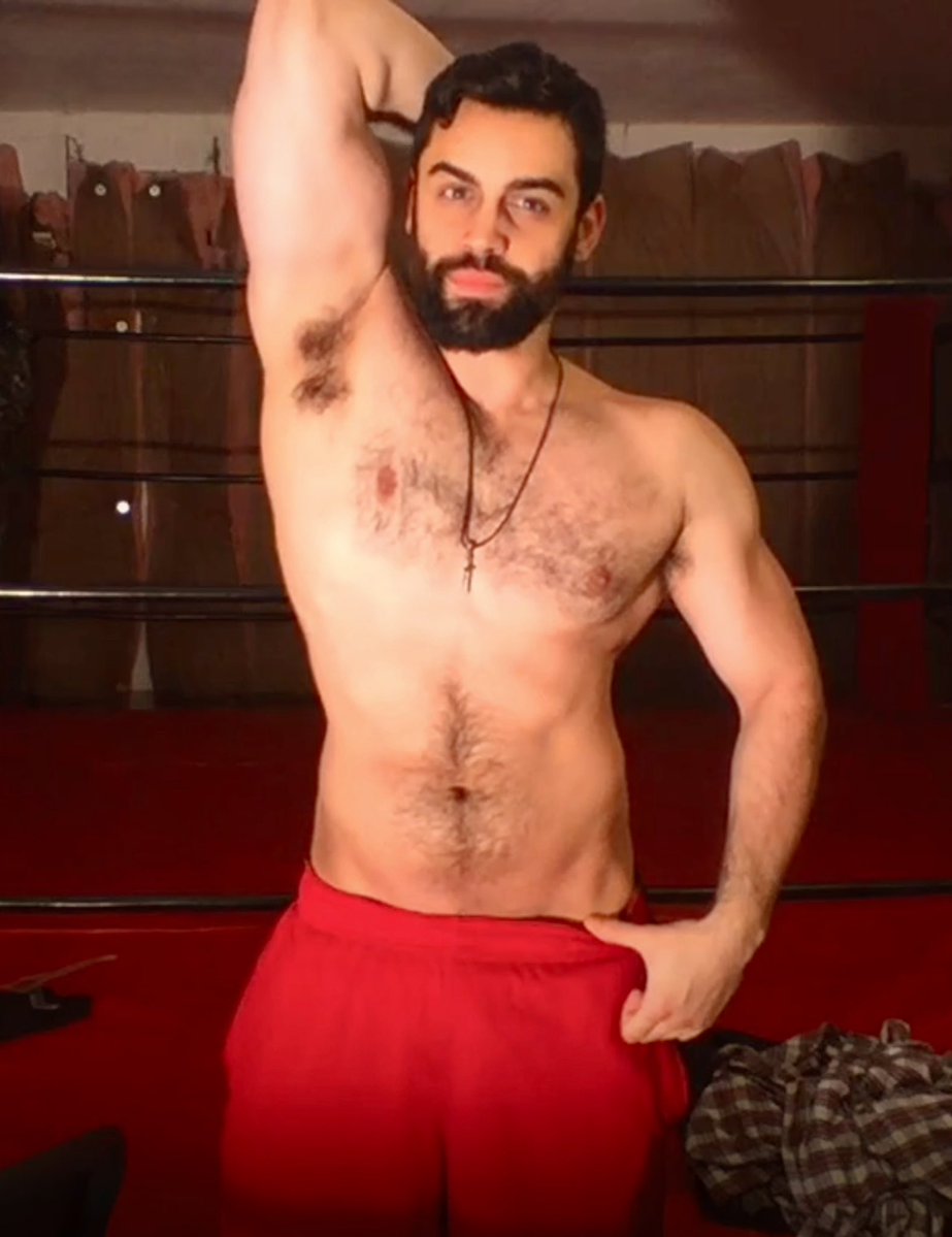 Muscle Master Kevin tweet media