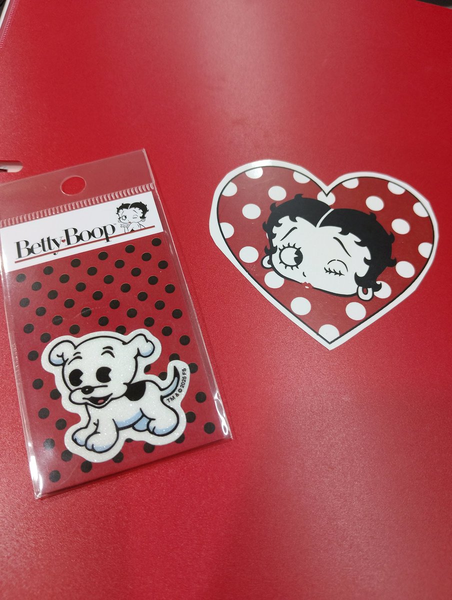 誕生日プレゼントにpudgyステッカーをいただきました💓かわいすぎる🐕️まるさんありがと🫶
#boopthemusical <a href="/neeneko0/">阿多田まる</a>