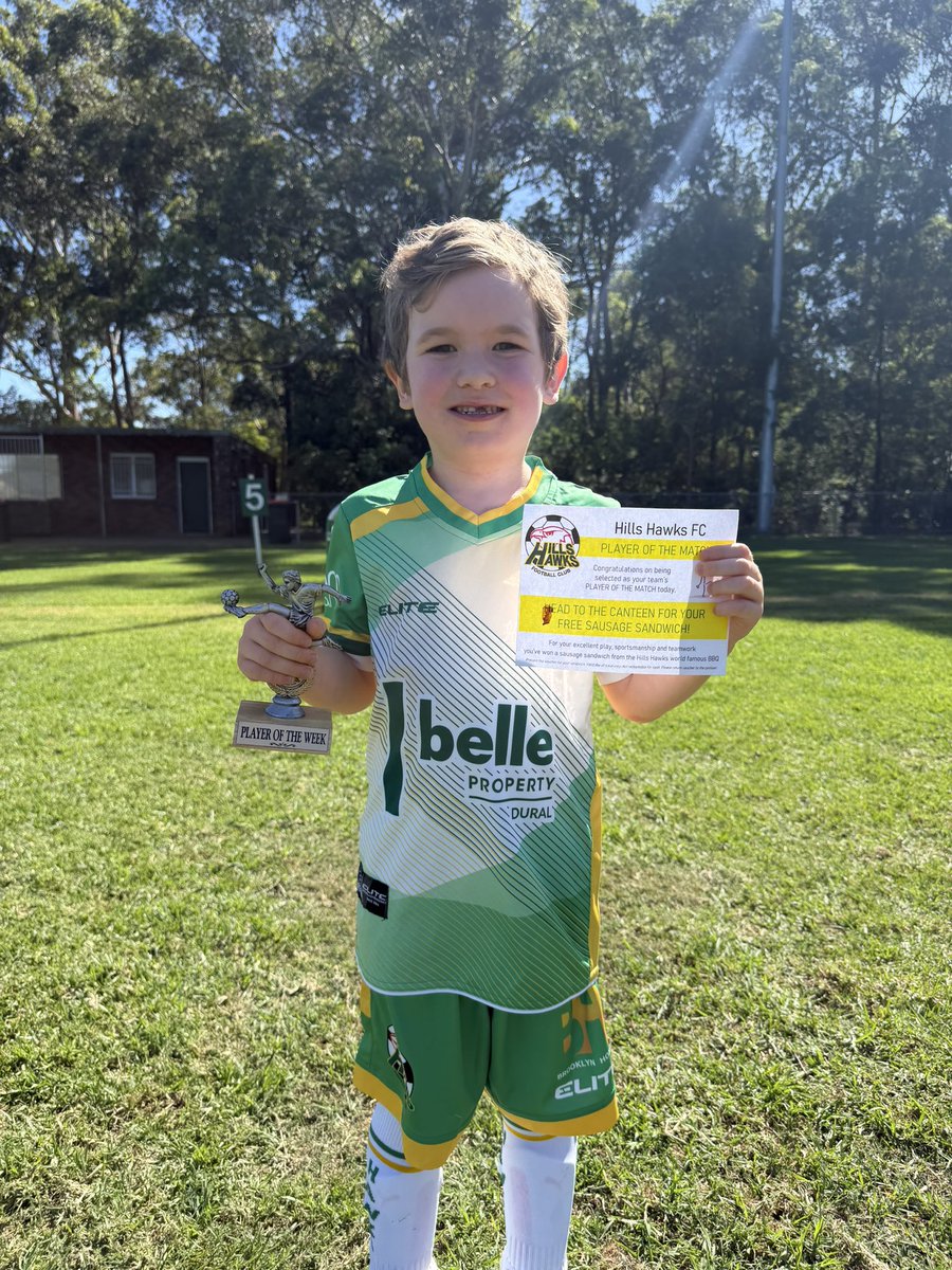 honmattkean's tweet image. 🏆 well earned sausage sandwich today. ⚽💚 #HillsHawksFC #ProudDad #PlayerOfTheMatch