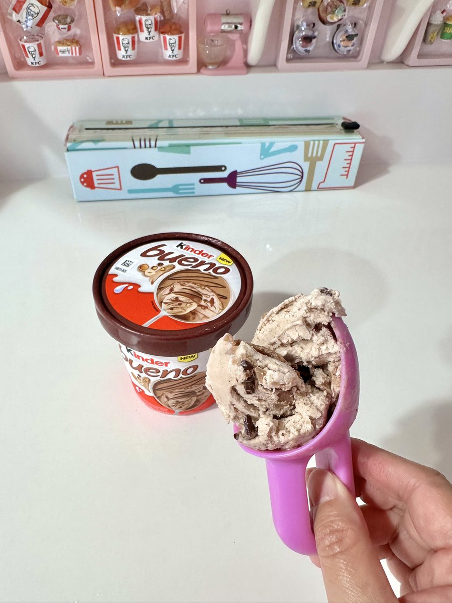 お気に入りのお菓子がアイスになった🍨
しかも安い🤩

#bueno
#kinderbueno
#icecream