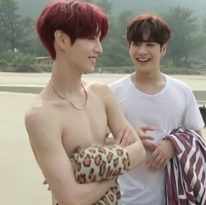 hourly markson ౨ৎ tweet media