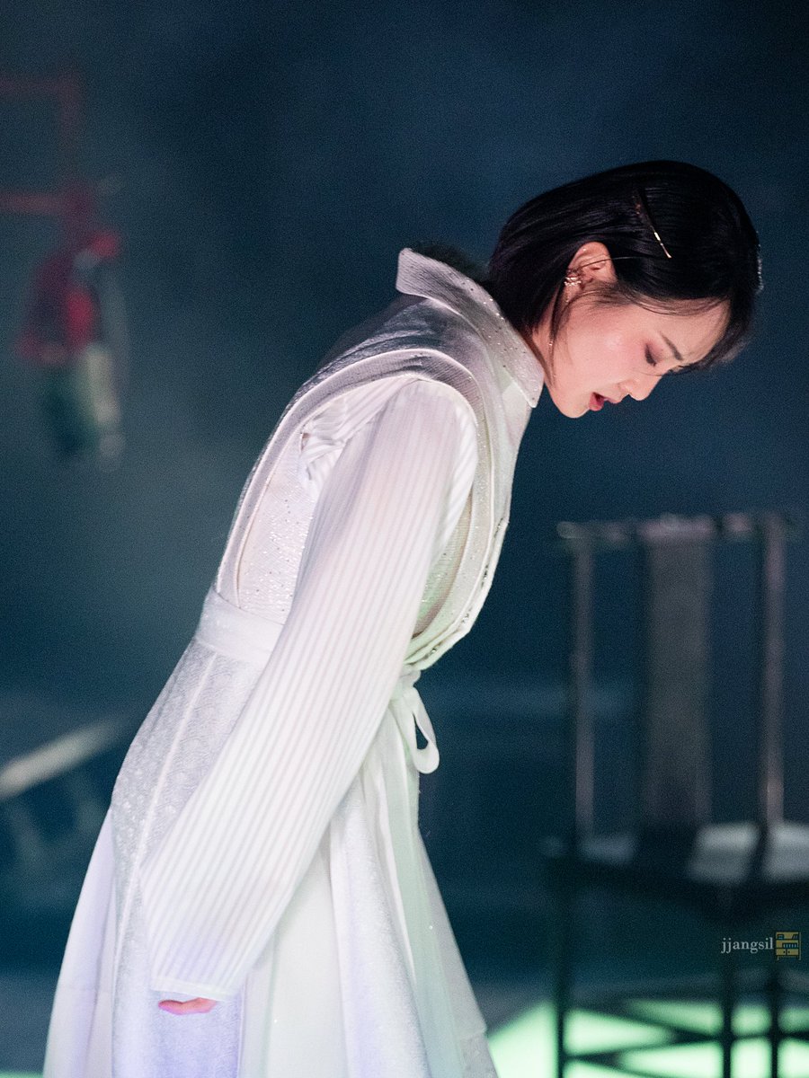 장식장 tweet media