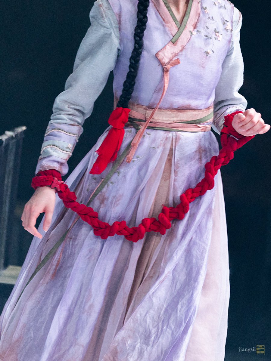 장식장 tweet media