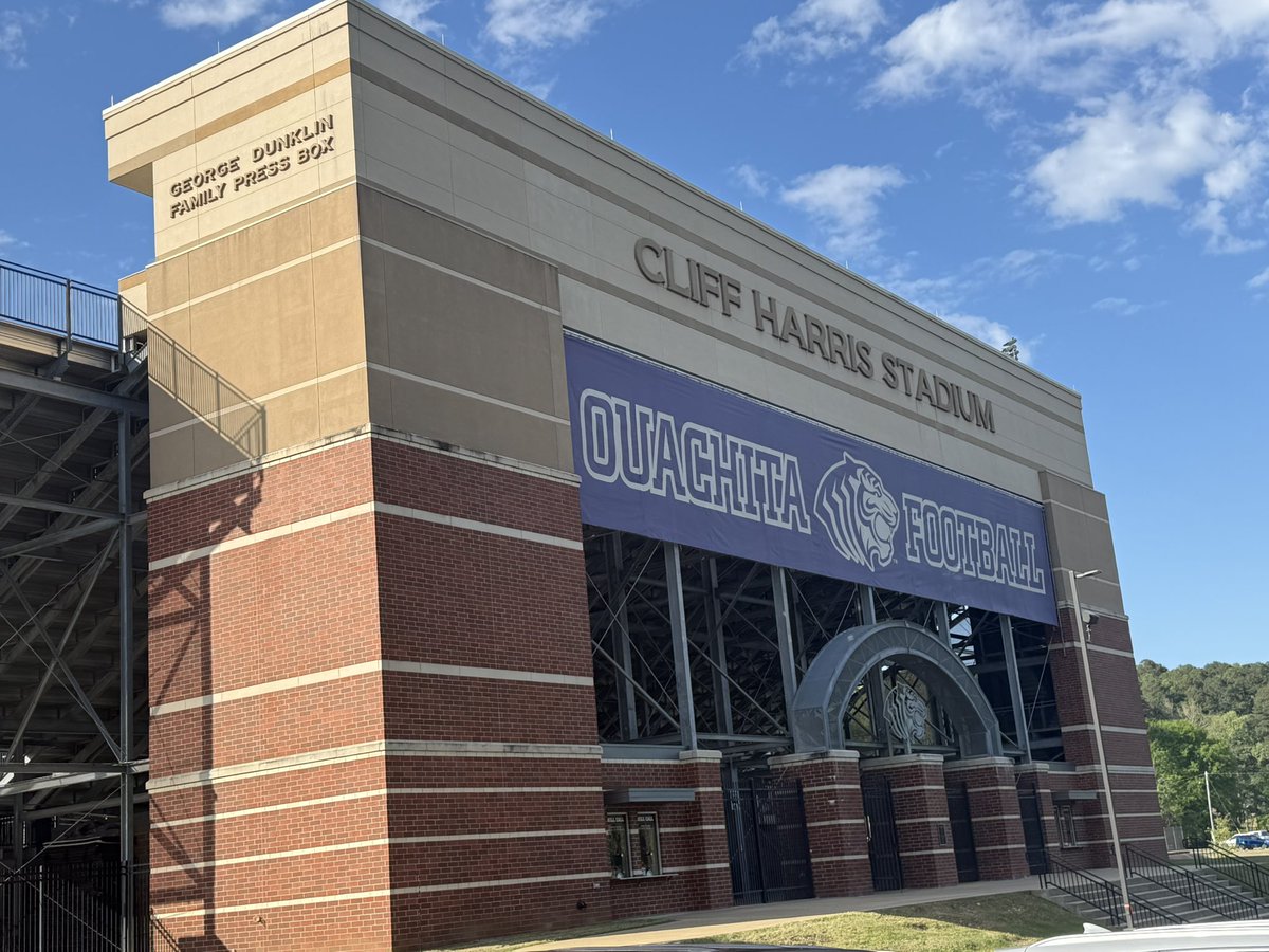 WideoutJJ3's tweet photo. Had a amazing experience today @OuachitaFB spring scrimmage! Had a great time will be returning! @CoachCarsonFB @CoachSpenceOBU @derbytd #CruitTheCanes #AGTG https://t.co/kLwlHolhnx