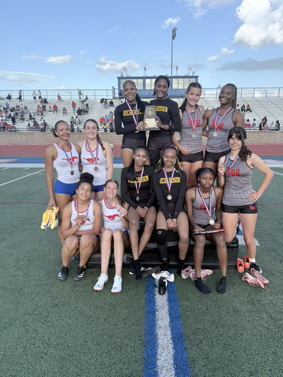 lhhstrack's tweet photo. Bringing home a lot of hardware day 2!! 
#LHstrong https://t.co/KRw5BQ110n