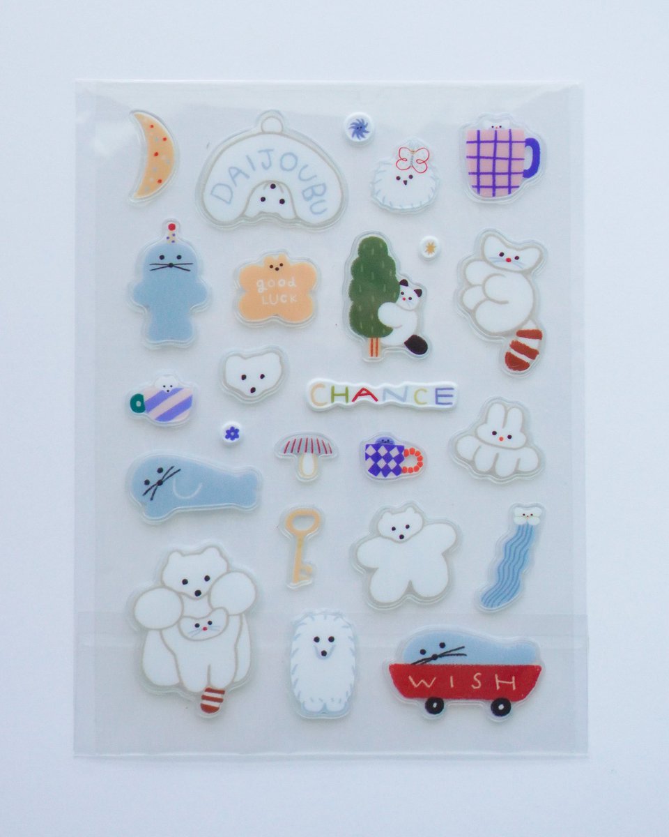 shionkawabe's tweet photo. クリアなぷくぷくシール🧊
こちらも個展で新発売します➰✸ https://t.co/FbOpoxvLTd