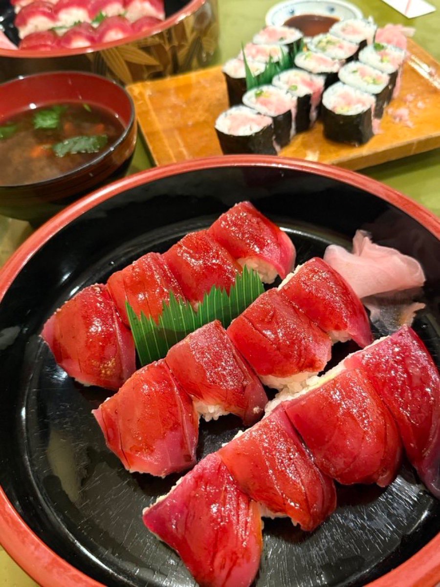 bozu_108's tweet photo. この人痩せたらこんなイケメンなの？選手権

入賞
甲州寿司

みのぶまんじゅう

ROCKのカレー

酒折のクレープヒロシ。
県民だけが知る名店。 https://t.co/9to0camdAo