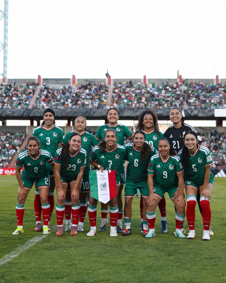 Miseleccionfem's tweet photo. 🇲🇽 ESTO ES MÉXICO, ESTE ES NUESTRO XI INICIAL 🤩
¡VAMOOOOOOOOS! 🔥⚽️

#UnEquipoUnSueño | #FechaFIFAAbril | #SeleccionFemenilMayor https://t.co/kfKKRf9ONB