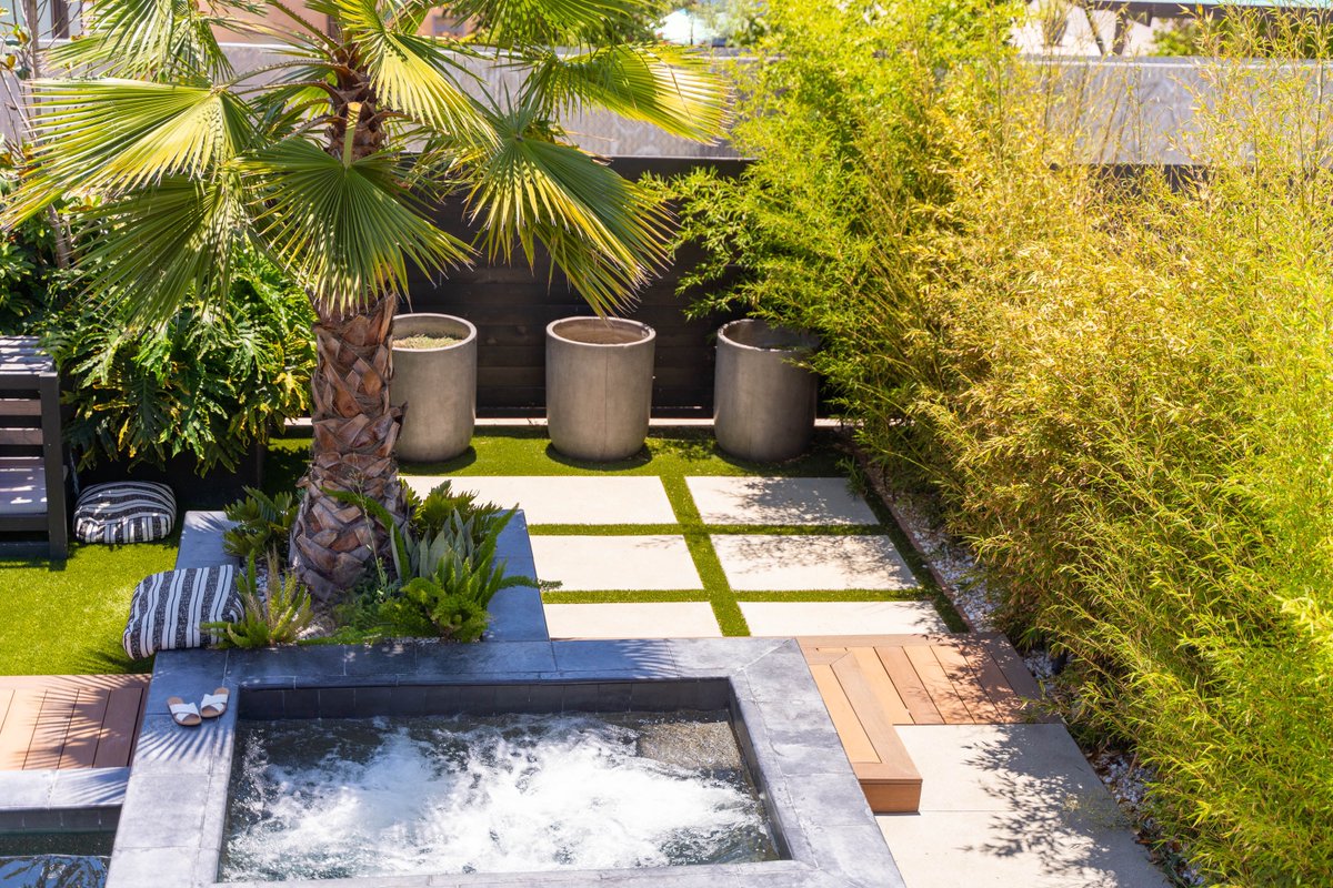 ArtificialTurf_'s tweet photo. Less upkeep. More summer moments. ☀️🌱

From backyard hangs to poolside lounging, ATS turf keeps your lawn looking effortlessly green.

Reimagine your outdoor space with Artificial Turf Supply! Request your free quote 💚 https://t.co/5w8uYKZsHx https://t.co/fynjbGHkml
