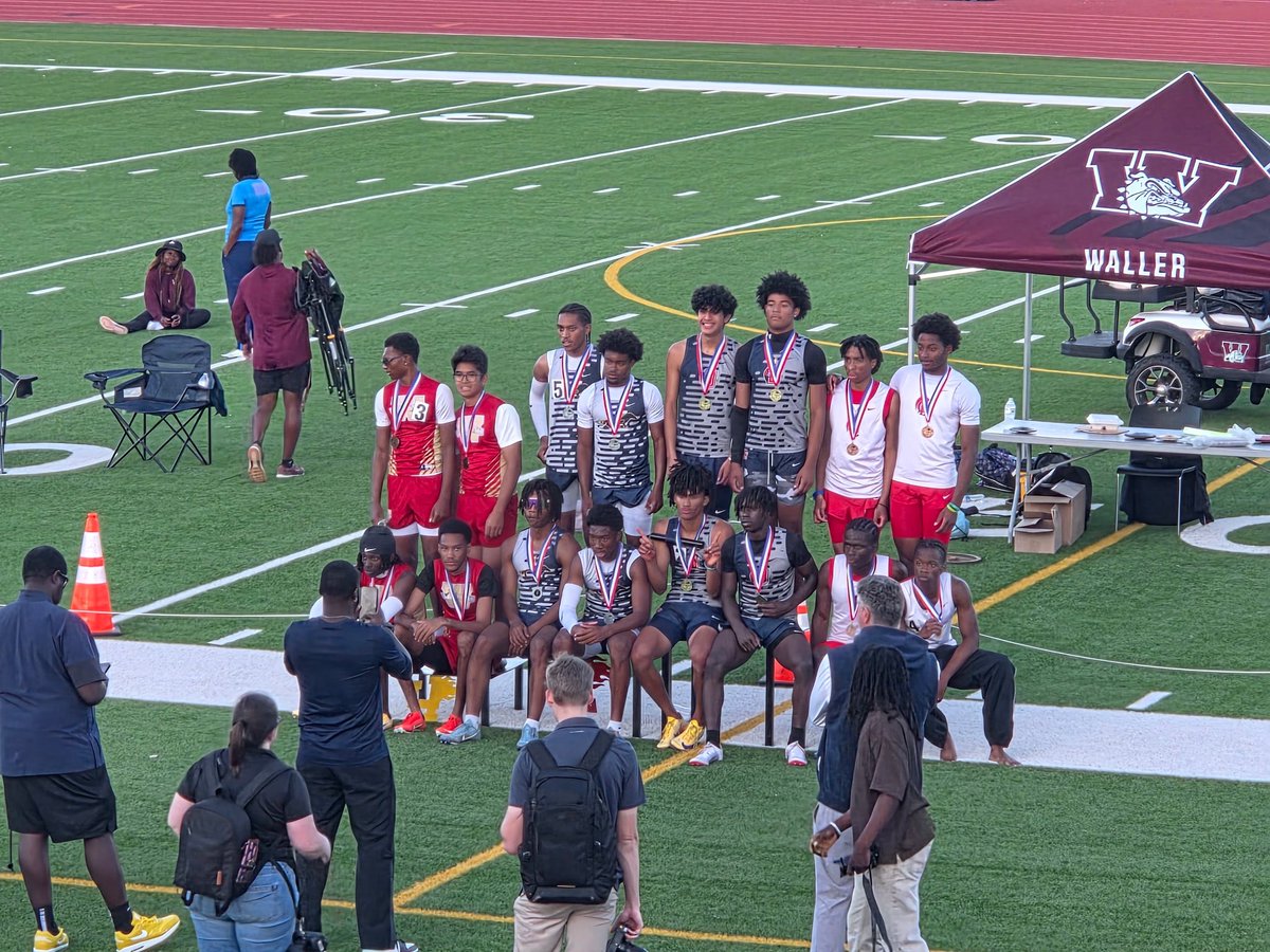 diggymc2's tweet image. #Shoutout to my 4x400m Relay teammates, we finished 2nd at the 16-6A District Track Meet.  Area Meet up next!  Stay Tuned! 🤫🤫 #4x400m #TripleJump #400m #JuniorSzn #2027 #MWT #AGTG @RANCHBOYSTRACK @CyRanchFB @CoachScottTX  @WRAB50 @carrier_teddy  @Coach_Ware @rashadbobino44