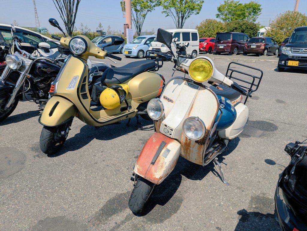 antique_cube's tweet photo. 最高の天気♪(´―`)
バイク日和です♪
#Vespa
#P200E https://t.co/MUA8ssAy4y