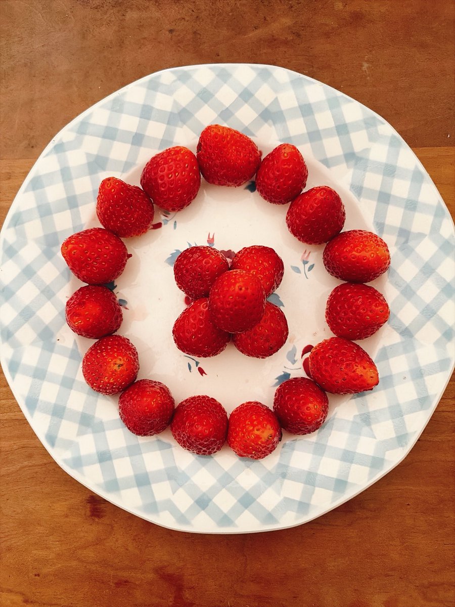 相田 冬二（Bleu et Rose） tweet media