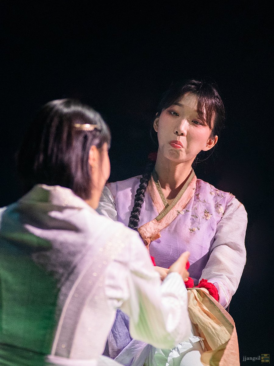 장식장 tweet media