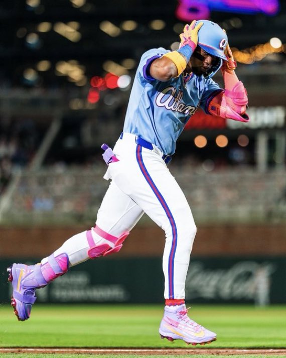 Leslie Mines tweet media