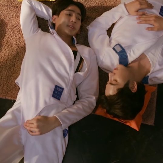 คุณครัวซองต์ของน้องมิกซิวค่ะ | YILOVEY tweet media