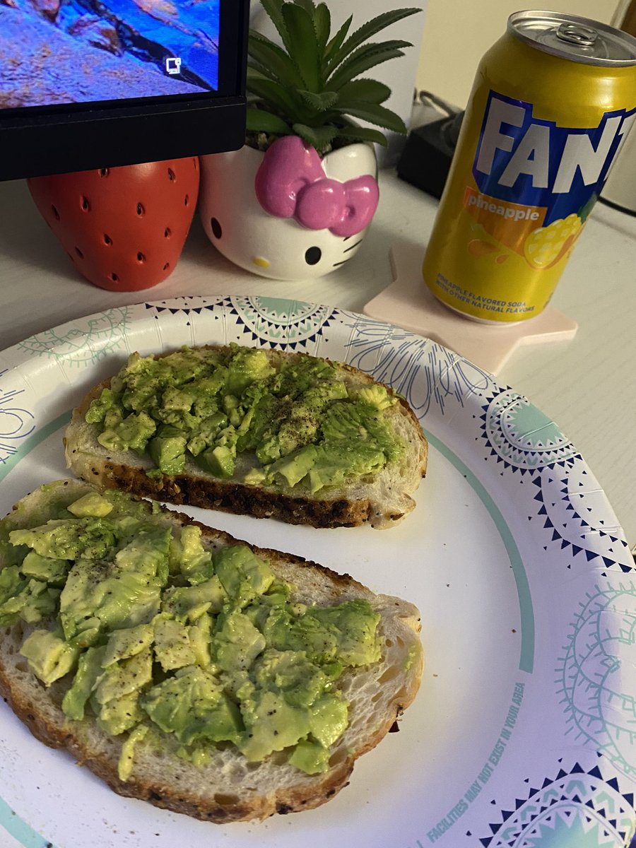 leah ⭐️ tweet media