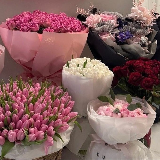 ⋆｡𖦹°‧ DINÁMICA‧°𖦹｡⋆
Que tipo de flores te regala tu bias según tu batería? 💐🥀🪷🌷
1-24: Rosas
25-36: Lilies
37-48: Tulipanes 
49-53: Girasoles
54-74: Peonías 
75-87: Orquídeas 
89-100: Margaritas
#Go_Big_With_SevEN
#Engenes_Deserves_Clarity