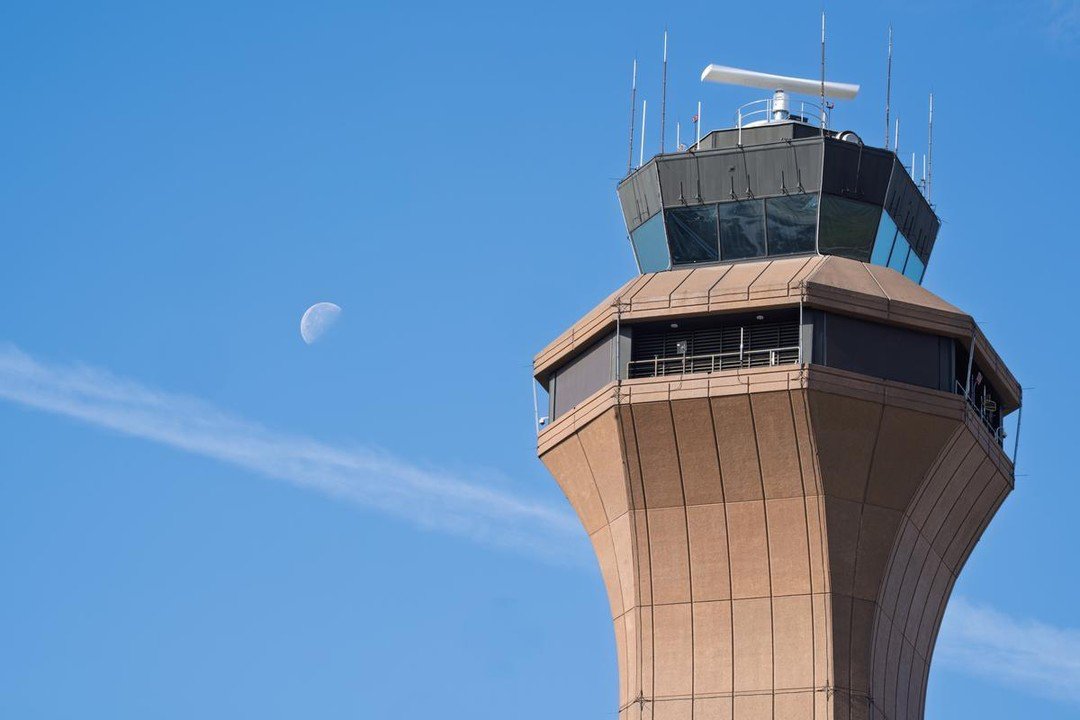Bush Airport tweet media