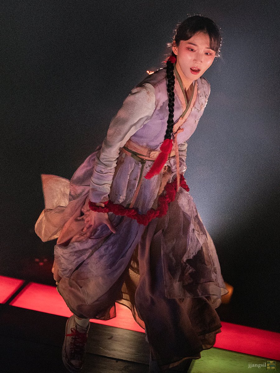 장식장 tweet media