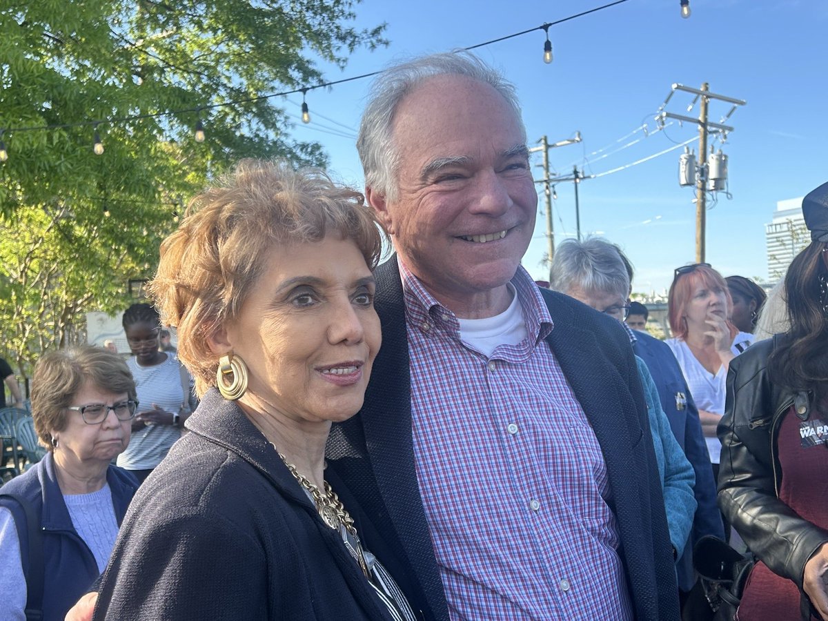 Tim Kaine tweet media