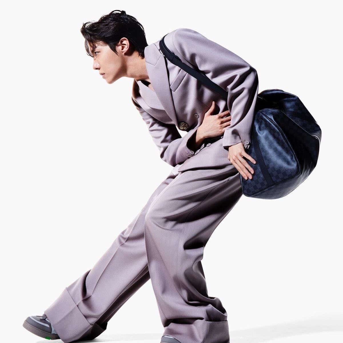 nin⁷ is studying 📖 tweet media