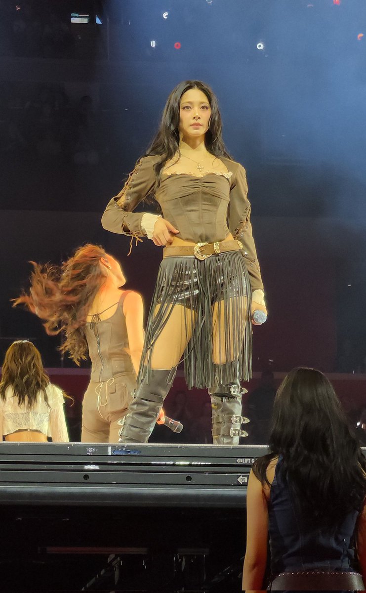 sasu⁹ is seeing twice 4/10 🝮 tweet media