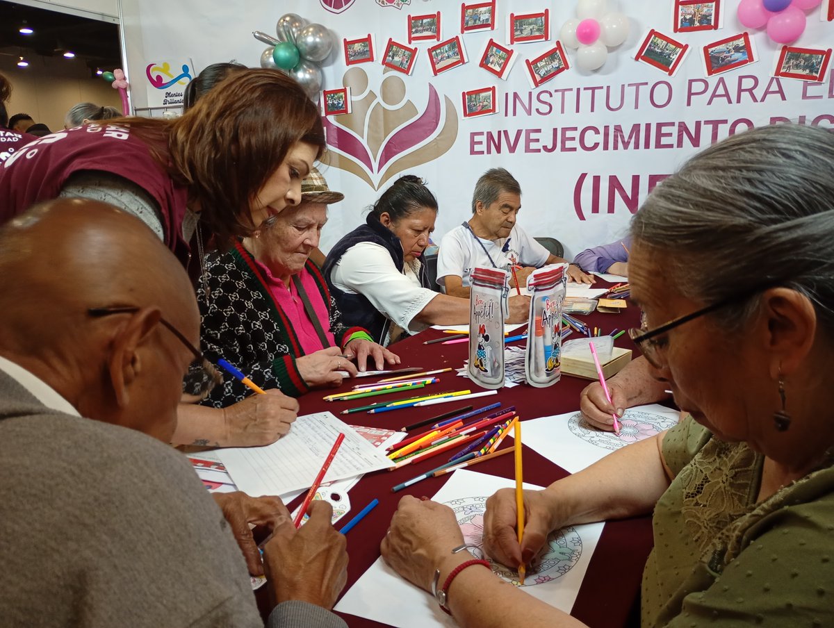 INED_CDMX's tweet photo. El #INED, desde la @SEBIEN_cdmx, participa en el #FestivalDelAdultoMayor en el WTC.
Los grupos #CASSA se lucieron 💃 y las #PSAM brindan información y actividades para #PersonasMayores. 🧓🏻👵🏼✨
🗓️ 10 al 12 de abril
🕙 10:00 a 19:00 h
¡Te esperamos!
#CapitalDeLaTransformación https://t.co/p0suwElJl8