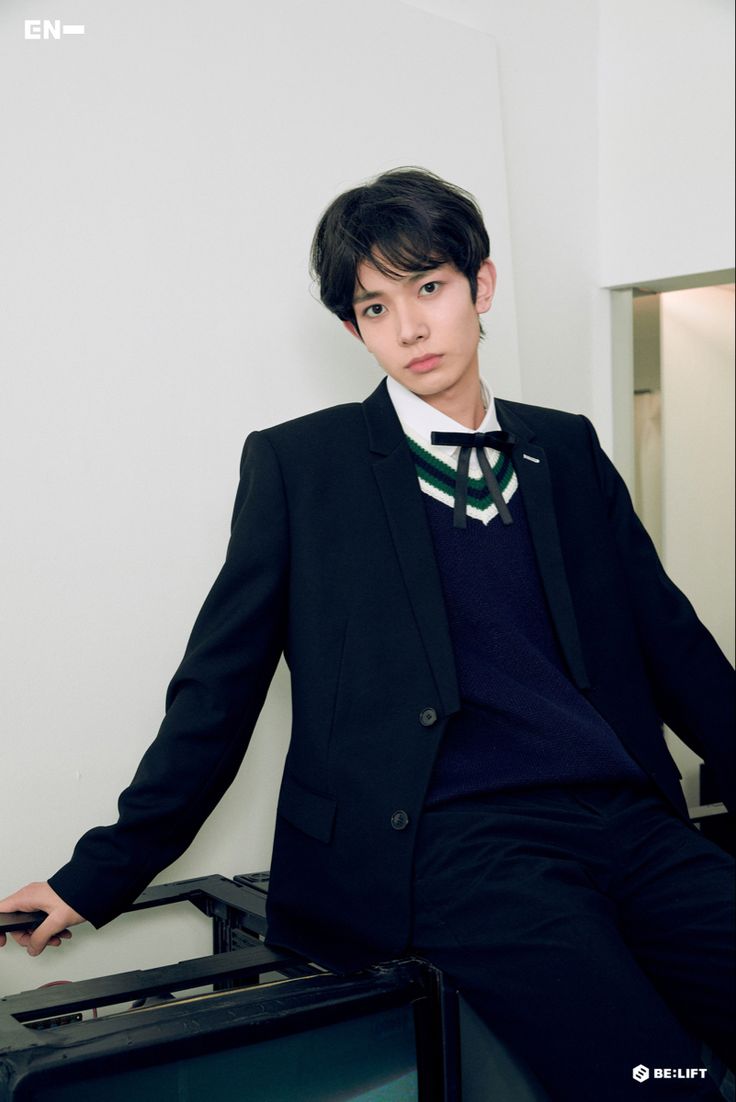 𝓢un ♡ 𝙀𝙉𝙃𝙔𝙋𝙀𝙉 𝙄𝙎 𝙎𝙀𝙑𝙀𝙉 tweet media