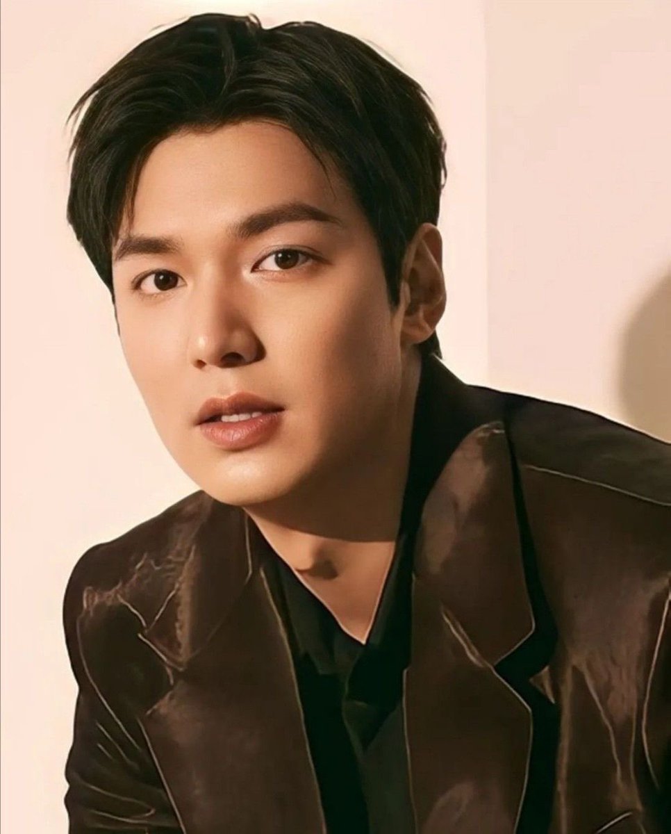 Valeria54421127's tweet photo. #LeeMinHoEnLatinoamerica #MinozLatam #LatamLovesLeeMinHo

@ActorLeeMinHo @Kpopchileof @samEntrete @ninshi_ent @zafiroLive @mondaylab_latam @ocesa_kpop
@studiopav_latam https://t.co/3AipwlTtr3
