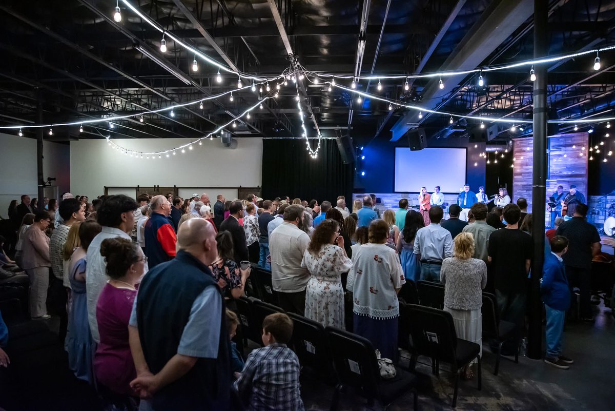 CrossviewComm's tweet image. What a powerful Resurrection Sunday! Our hearts are full after a beautiful service celebrating the Risen King. From the worship to the message, and amazing baptisms, it was a reminder that hope is alive and victory is ours through Him! 🙏

#crossviewcommunity #ResurrectionSunday