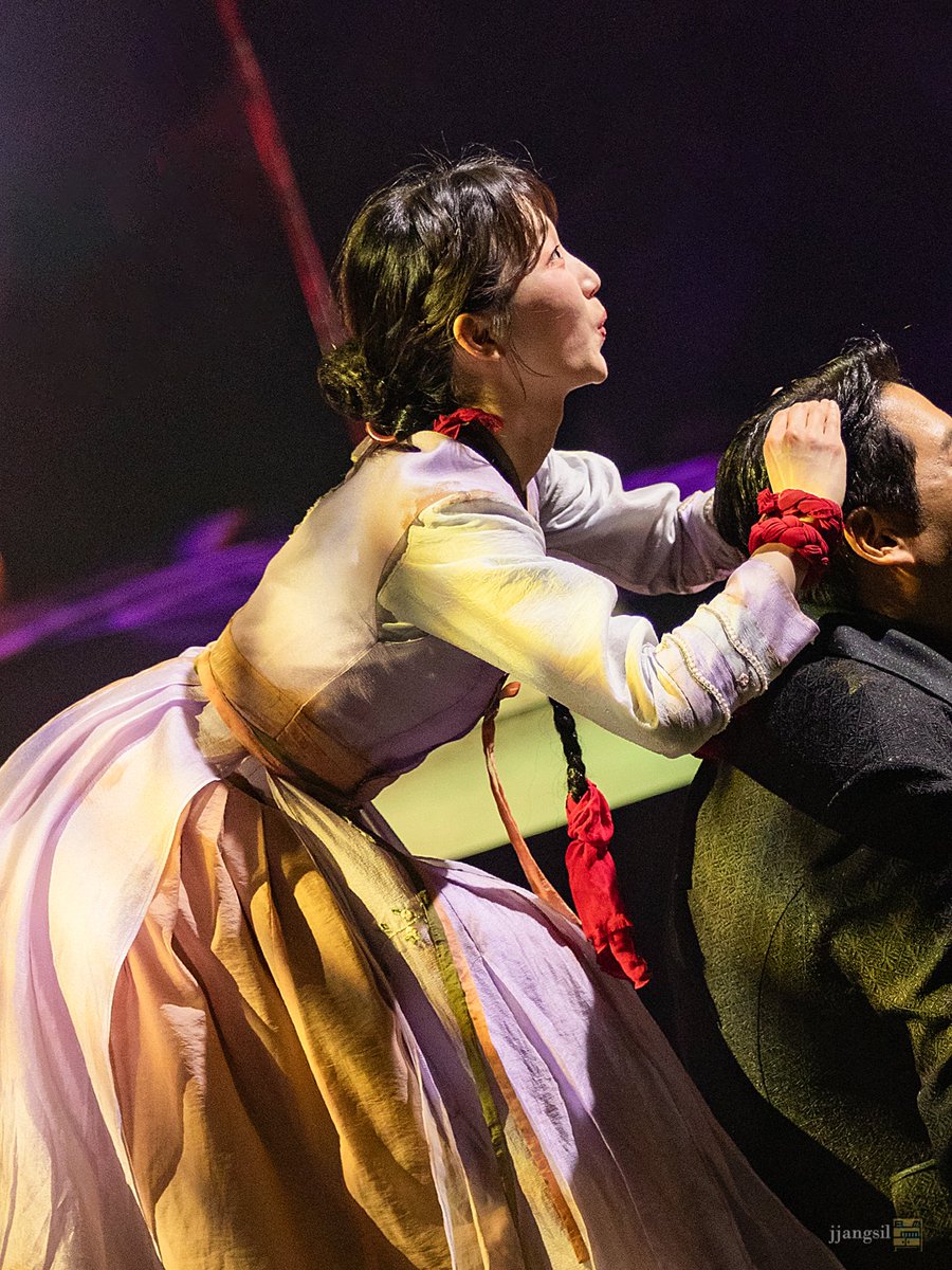 장식장 tweet media