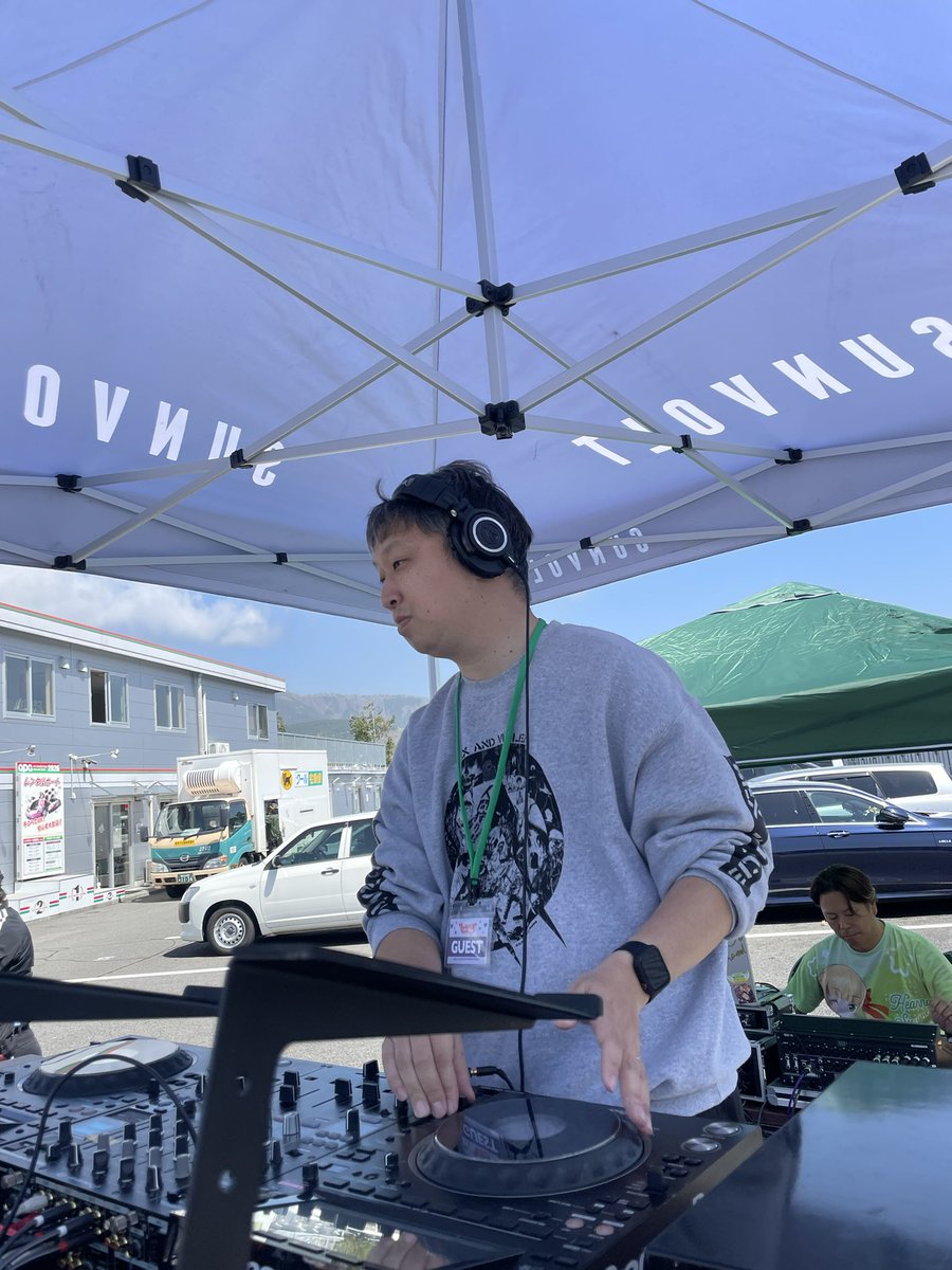 coco_umi's tweet photo. キャラエンステージ只今のDJ
DJ OYSTER

#キャラエン #キャラエンDJ https://t.co/tslvKuMOKb