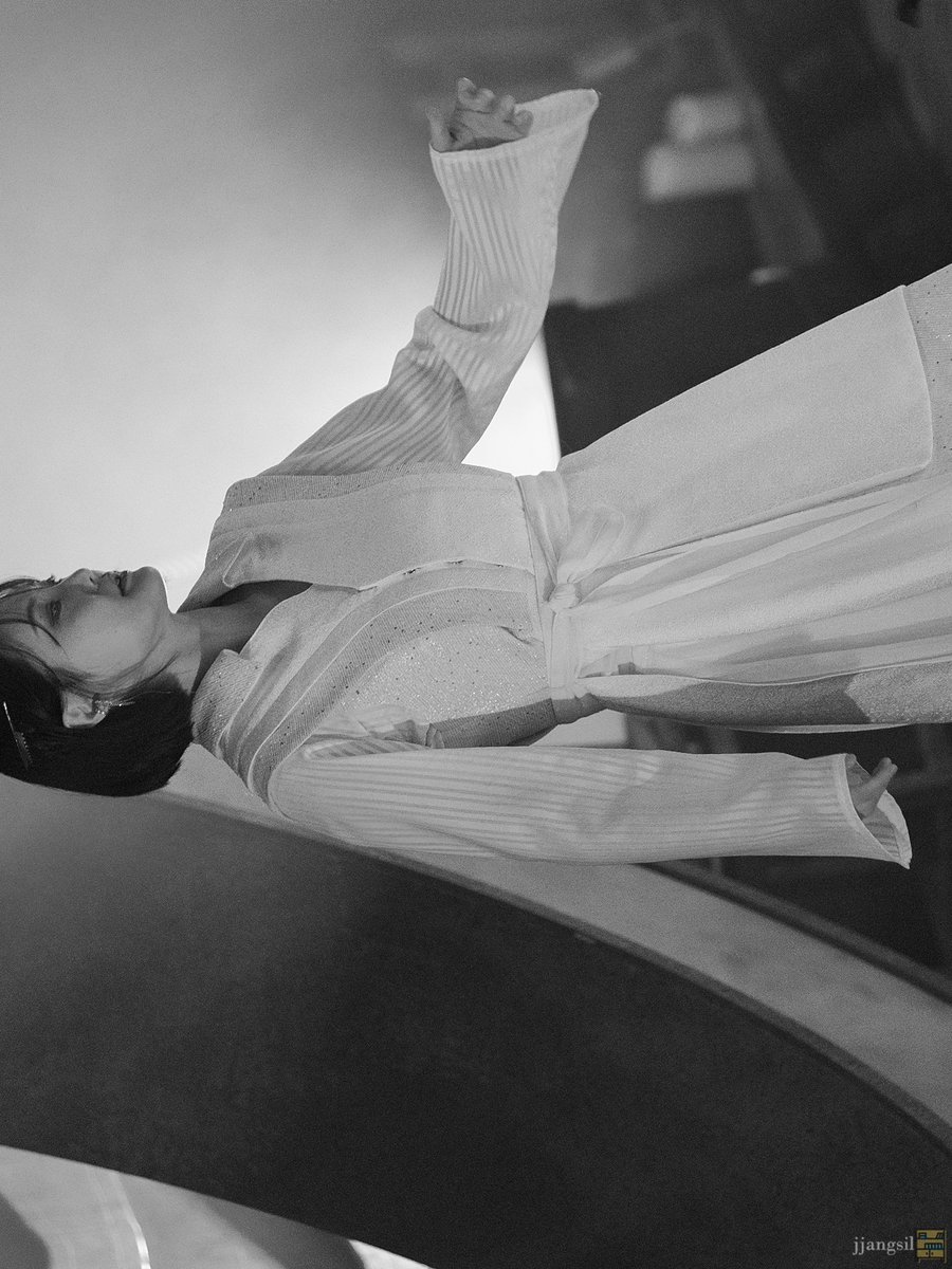 장식장 tweet media