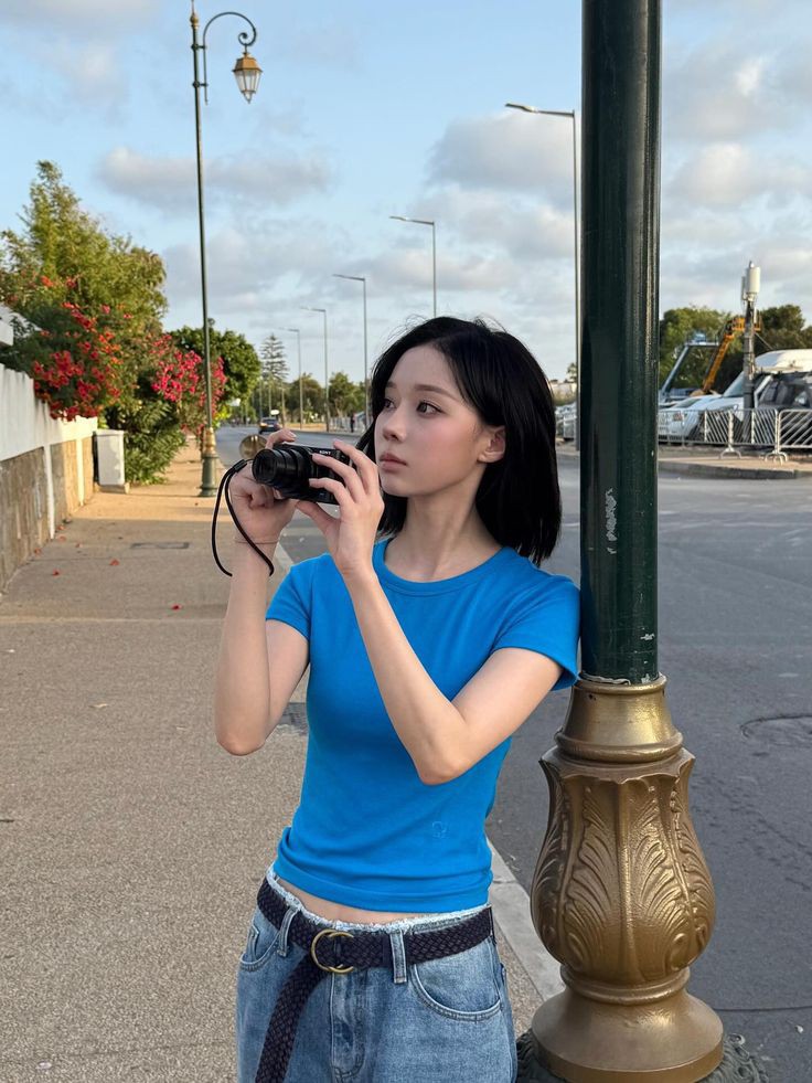muarasemi's tweet photo. @TamagoPost ㅤ
𝗪𝗶𝗻𝗮𝗿𝗮 𝗠𝗮𝗵𝗮𝗱𝗶𝗿𝗮, 𝗗𝘂𝗮 𝗿𝗶𝗯𝘂 𝘀𝗮𝘁𝘂. 
Weekend kali ini liburan ke 𝗦𝗶𝗻𝗴𝗮𝗽𝘂𝗿𝗮. Kalo lu weekend kemana? 
ㅤ https://t.co/qIeHDrBR9O