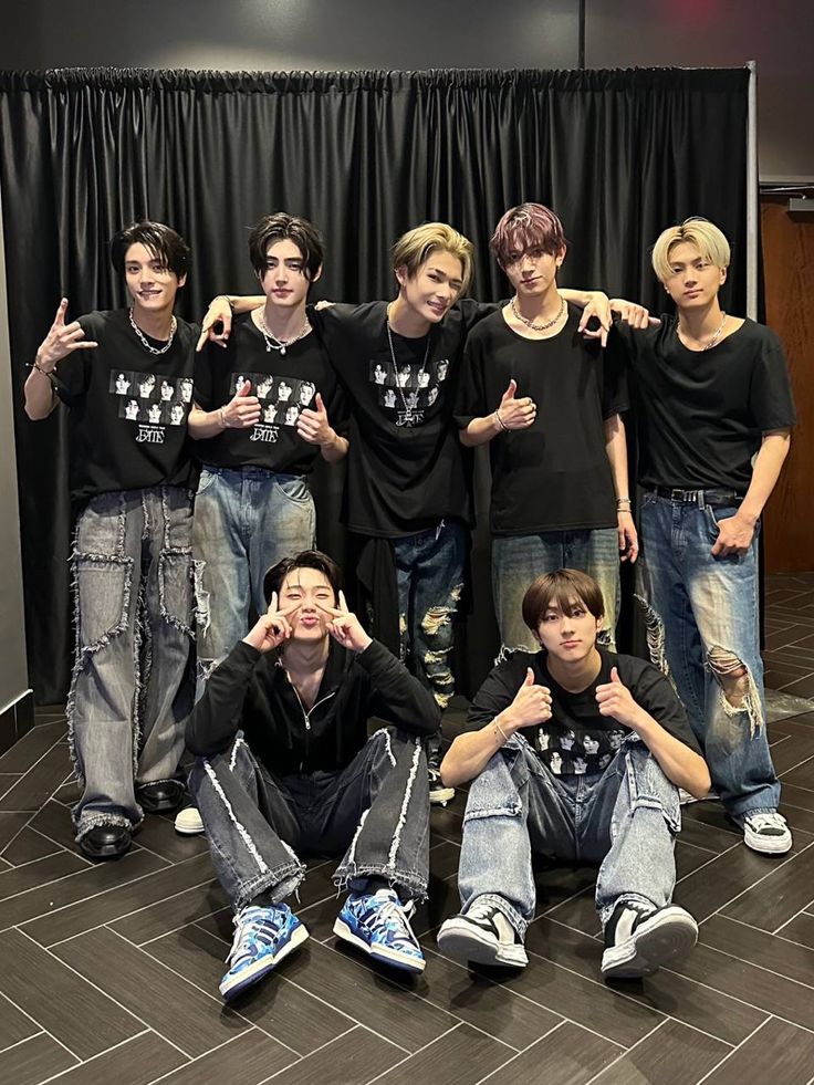 𝓢un ♡ 𝙀𝙉𝙃𝙔𝙋𝙀𝙉 𝙄𝙎 𝙎𝙀𝙑𝙀𝙉 tweet media