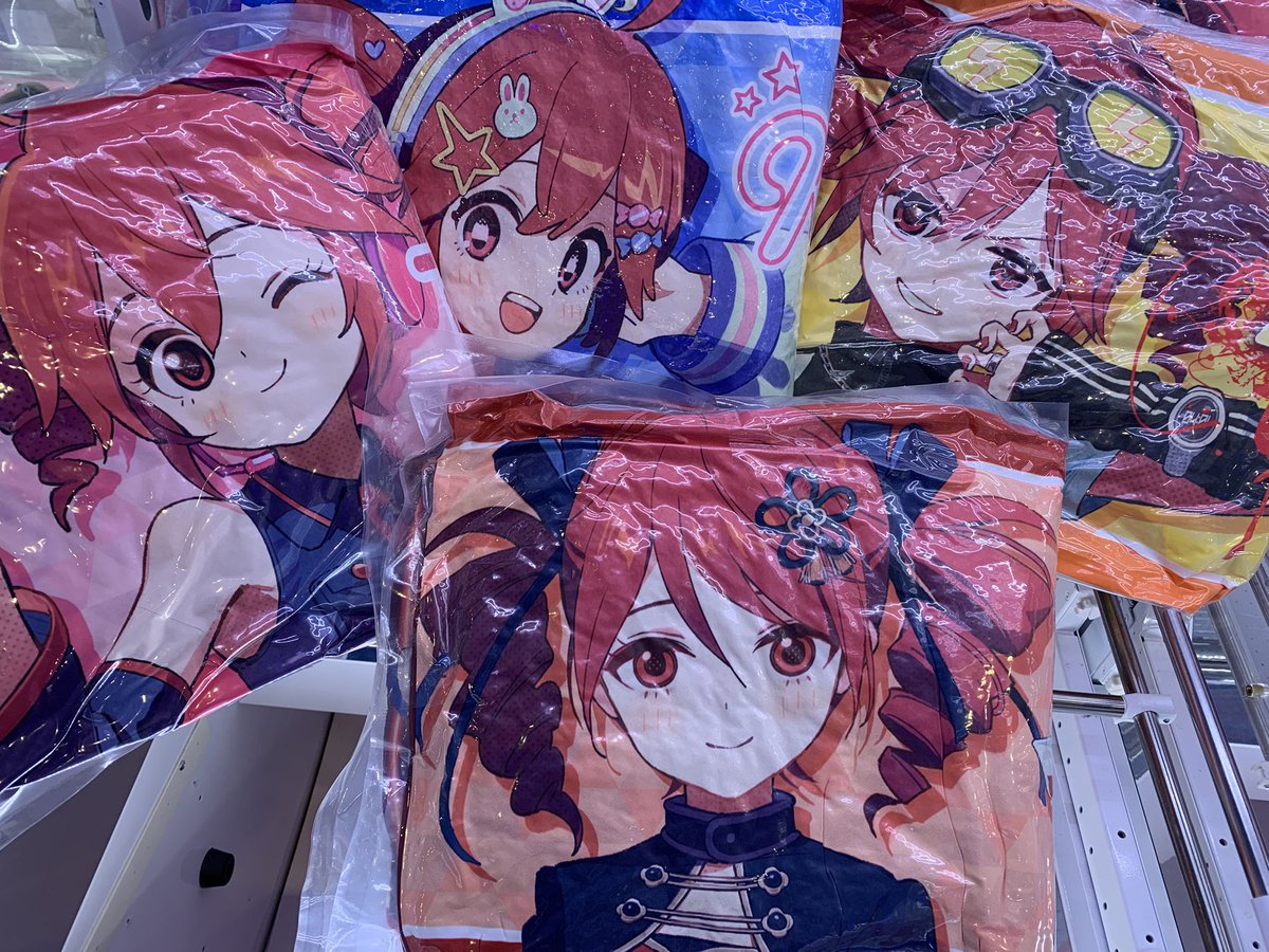 GiGO_Kawagoe's tweet image. 【景品入荷情報】

#重音テト×#GiGO キャンペーン

重音テト　ロングクッション
重音テト　アクリルスタンド
重音テト　缶バッジ
重音テト　ぬいぷりけｍｉｎｉ

対象機に500円投入毎にA4クリアファイルお渡ししております❤️
お求めの際は500円投入前にお近くのスタッフにお声がけください🎶