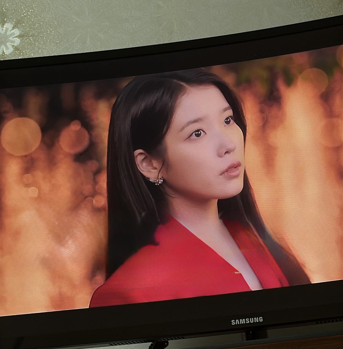 haaraat's tweet photo. 어제 본방사수 하면서 너무 예뻐서 놀라면서 찍어놨던 에필로그 장면.. 진짜 너무너무 예쁘다 성희주 ♡ #21세기대군부인 #MBC금토드라마 #대군부인_시청완료 https://t.co/spEn6FwYIq
