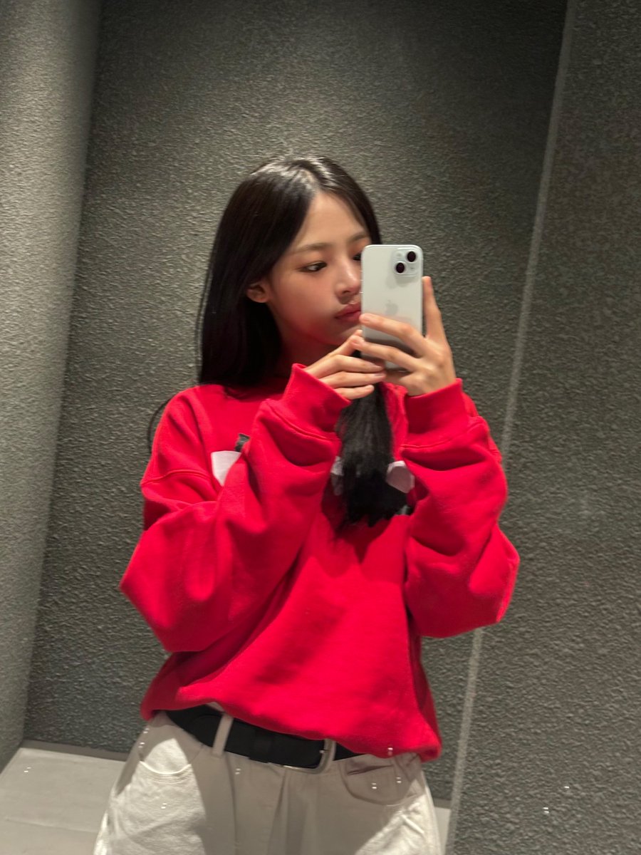 n년전 오늘의 민지 tweet media